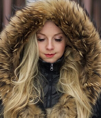 Modne kurtki z futerkiem