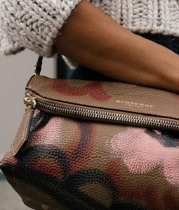 Modne torebki listonoszki