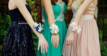 SUKIENKA NA STUDNIÓWKĘ