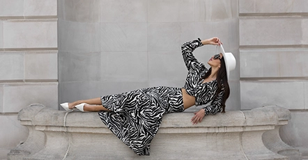 MODNE SUKIENKI DAMSKIE W ZWIERZĘCE WZORY – ZNÓW NA CZASIE!