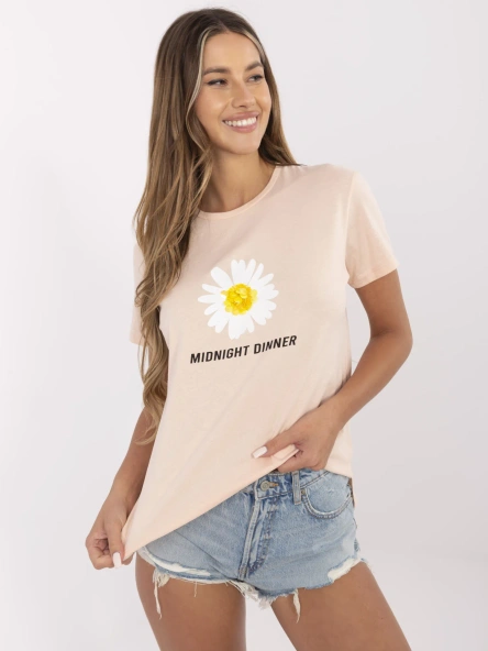 Łososiowy t-shirt z kwiatową aplikacją Betsy
