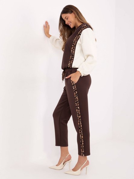 Ecru-brązowy komplet z panterkowymi wstawkami