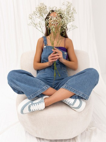 Jasnoniebieski kombinezon jeansowy damski Werona RUE PARIS