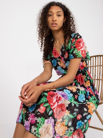 Czarna zwiewna sukienka midi z printem w kwiaty