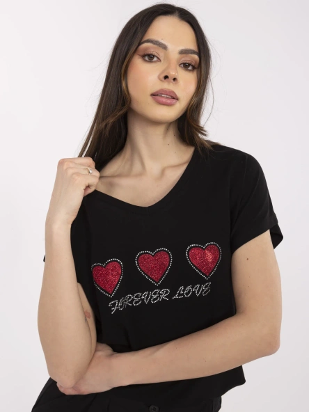 Czarny t-shirt z aplikacjami w kształcie serca