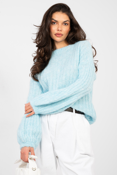 Pastelowy niebieski sweter oversize z domieszką wełny