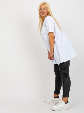 Biała długa bluzka plus size basic z falbaną