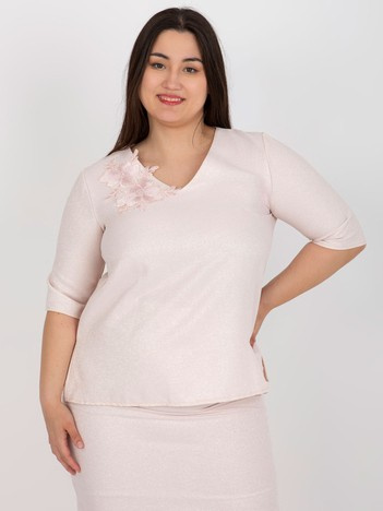 Jasnoróżowa wizytowa bluzka plus size z koronką
