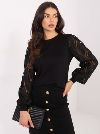 Czarny damski sweter z ażurowymi rękawami