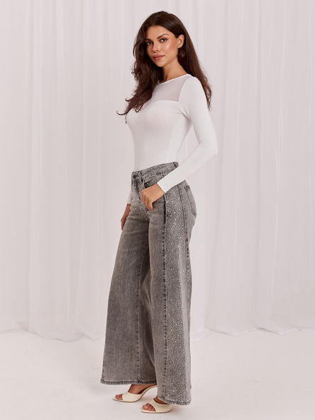 Szare jeansy wide leg z ozdobnymi dżetami