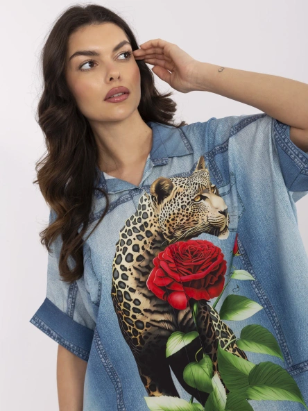 Niebieska rozpinana koszula ze zwierzęcym motywem