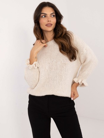 Jasnobeżowy sweter oversize z okrągłym dekoltem