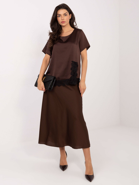 Czekoladowa satynowa bluzka z rozcięciem