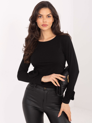 Czarna krótka bluzka z drapowaniem