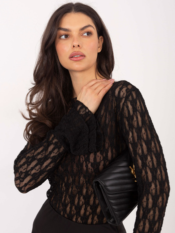 Czarna dopasowana bluzka z koronki