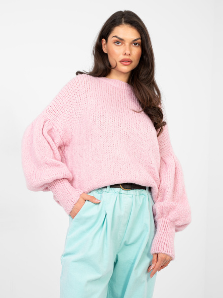 Pastelowy różowy damski sweter oversize z wełną