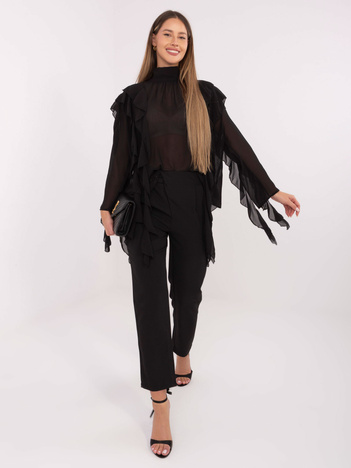 Czarna elegancka bluzka z kaskadowymi falbanami