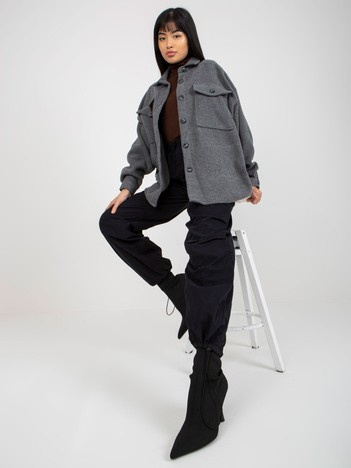 Ciemnoszara ciepła koszula damska z kieszeniami