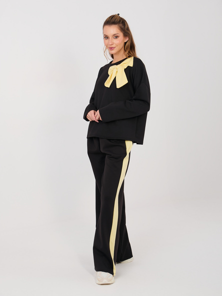 Czarny dresowy komplet z kontrastowymi lampasami RUE PARIS