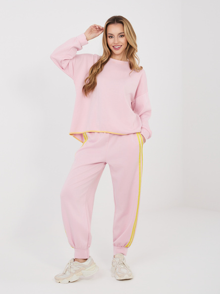 Pastelowy różowy komplet z kontrastowymi lampasami RUE PARIS