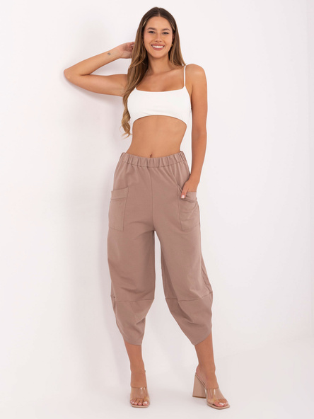 Ciemnobeżowe dresowe spodnie basic typu alladynki
