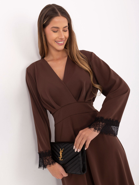 Ciemnobrązowa elegancka sukienka z koronką
