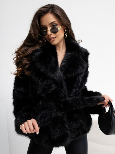 Czarne krótkie futerko z paskiem