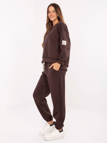 Czekoladowy komplet ze spodniami joggerami