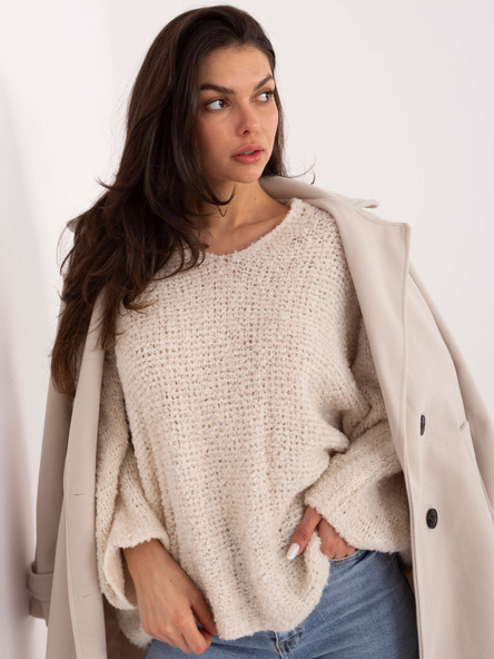 Kremowy sweter oversize boucle z dekoltem V