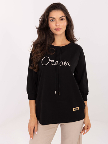 Czarna damska bluzka z haftowanym napisem