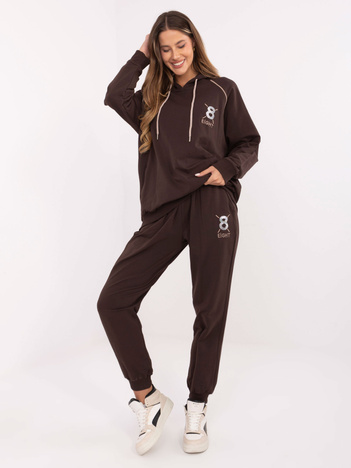 Czekoladowy dresowy komplet z cyrkoniami