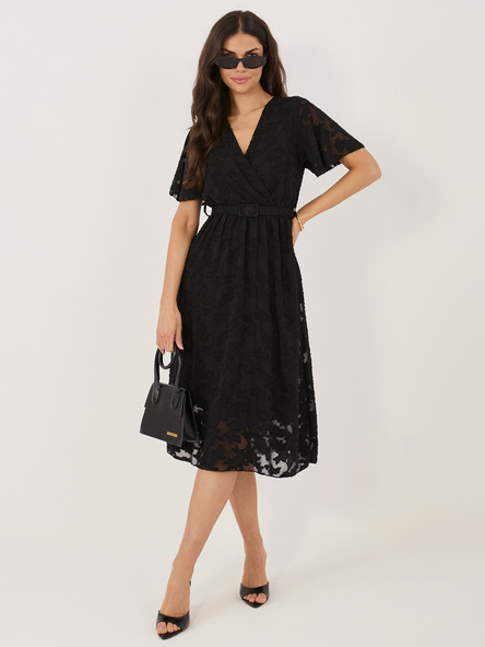 Czarna elegancka sukienka z paskiem