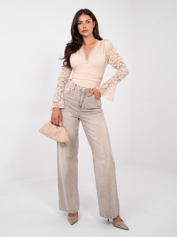 Beżowe eleganckie body z zapięciem na haftki