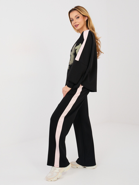 Czarne dresowe spodnie z kontrastowymi lampasami RUE PARIS