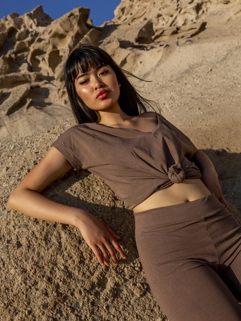 Kawowy t-shirt Emory