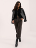 czarny