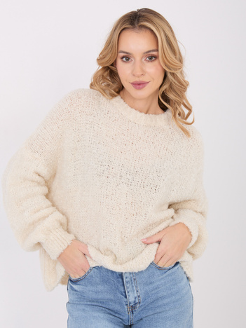 Kremowy damski sweter boucle o kroju oversize