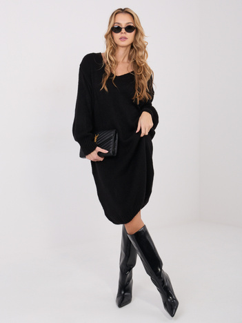 Czarna sweterkowa sukienka z domieszką moheru
