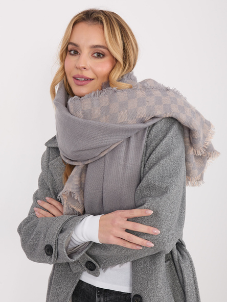 Szaro-jasnoróżowy szal w geometryczny wzór