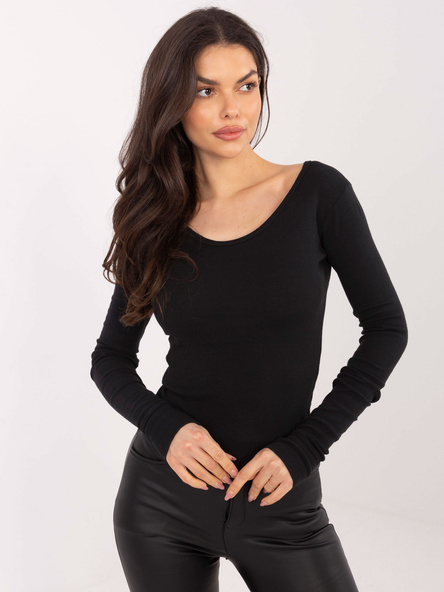 Czarna bluzka basic z okrągłym dekoltem