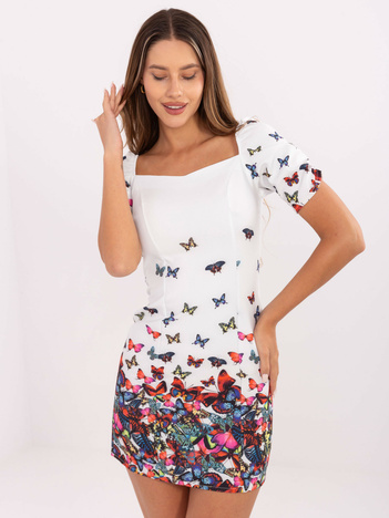 Biała koktajlowa sukienka w motyle