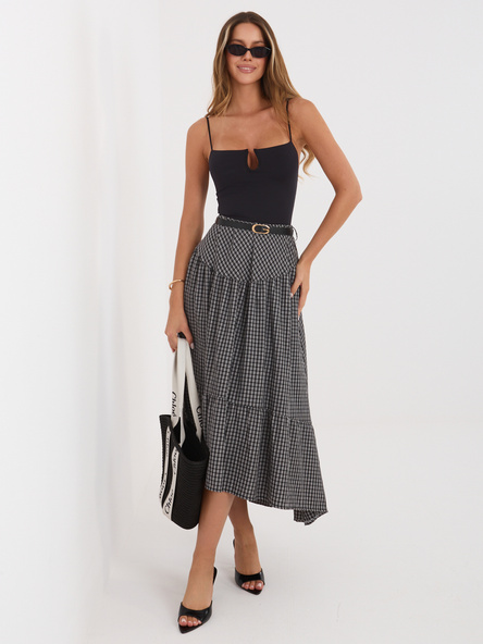 Czarna letnia spódnica w kratkę