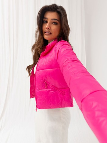 Ciemnoróżowa krótka przejściowa kurtka pikowana bez kaptura