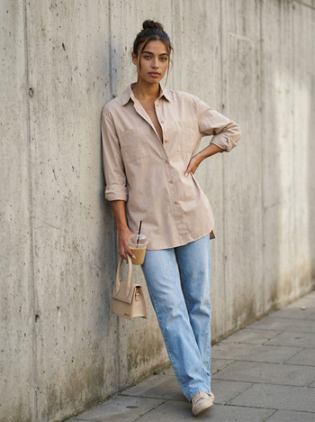 Beżowa casualowa koszula damska z rozcięciami Amersham