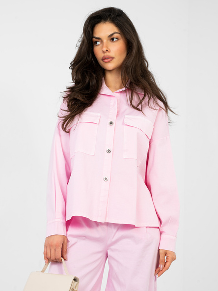 Pastelowa różowa koszula oversize z rozcięciami