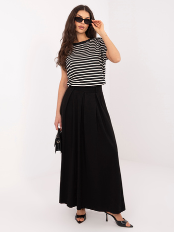 Czarna dresowa spódnica z kieszeniami