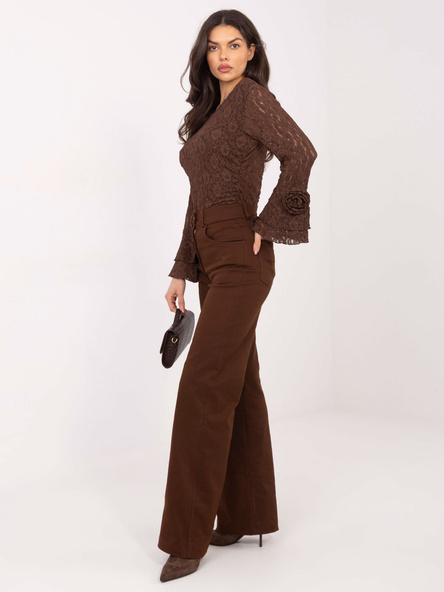 Brązowe jeansowe spodnie straight leg