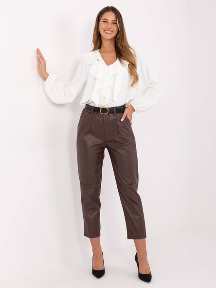 Ciemnobrązowe spodnie z ekoskóry z paskiem RUE PARIS