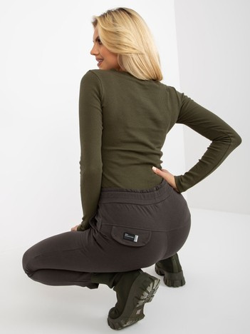 Khaki dresowe spodnie basic z dopasowanymi nogawkami