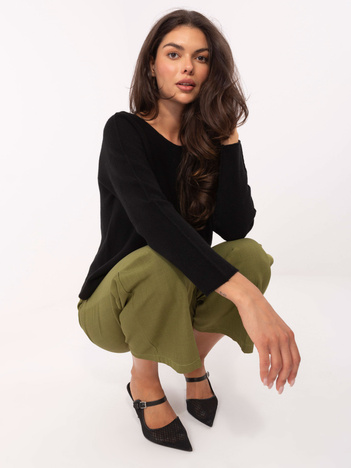 Czarny damski sweter z wiskozą